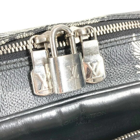 LOUIS VUITTON N41572 Damier Graphite Christopher Nemes NilePM Shoulder Bag - Picture 10 of 16